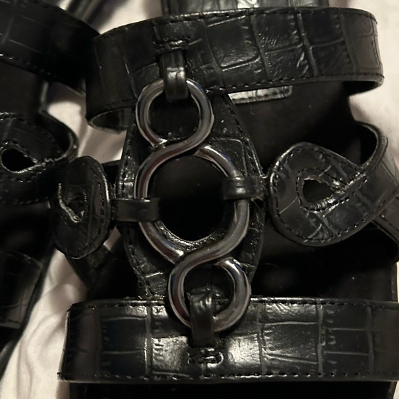 Black slip on sandals - Picture 3 of 5